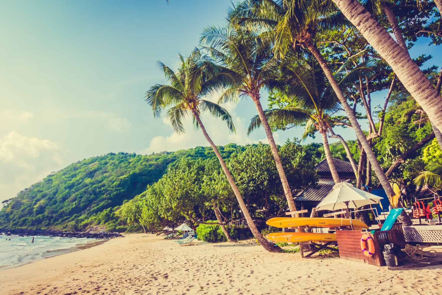 The Ultimate Travel Guide for an Antigua and Barbuda Vacation